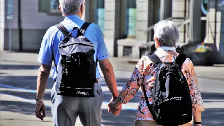 Dodatkowe 434 funty dla osób starszych – kto może otrzymać?